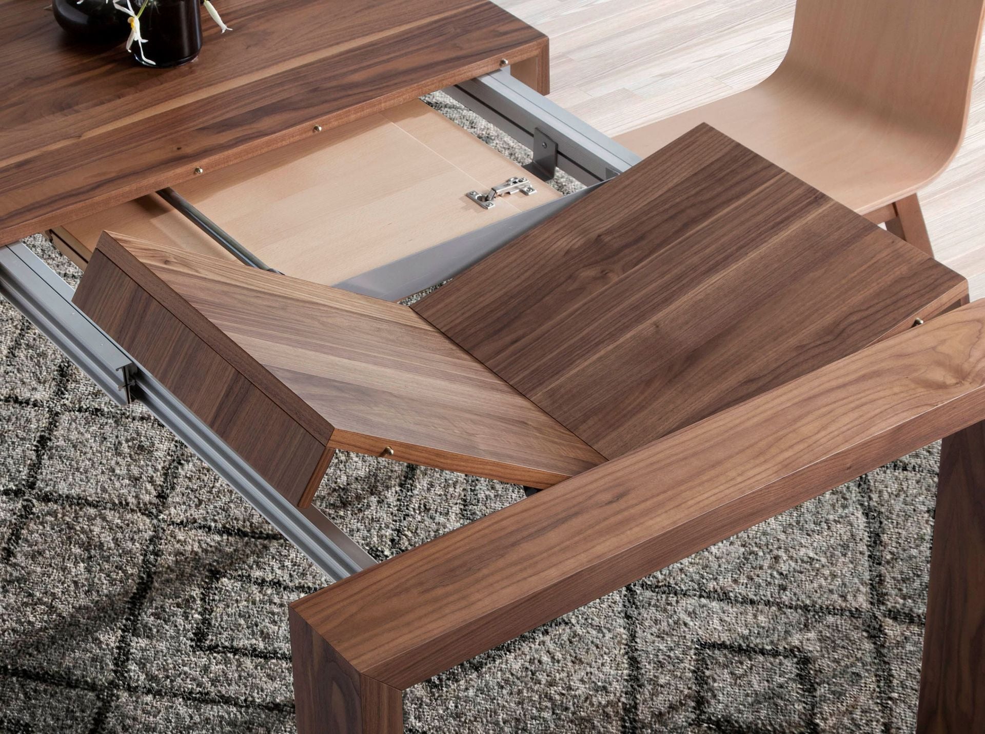 Mesa comedor extensible rectangular nogal