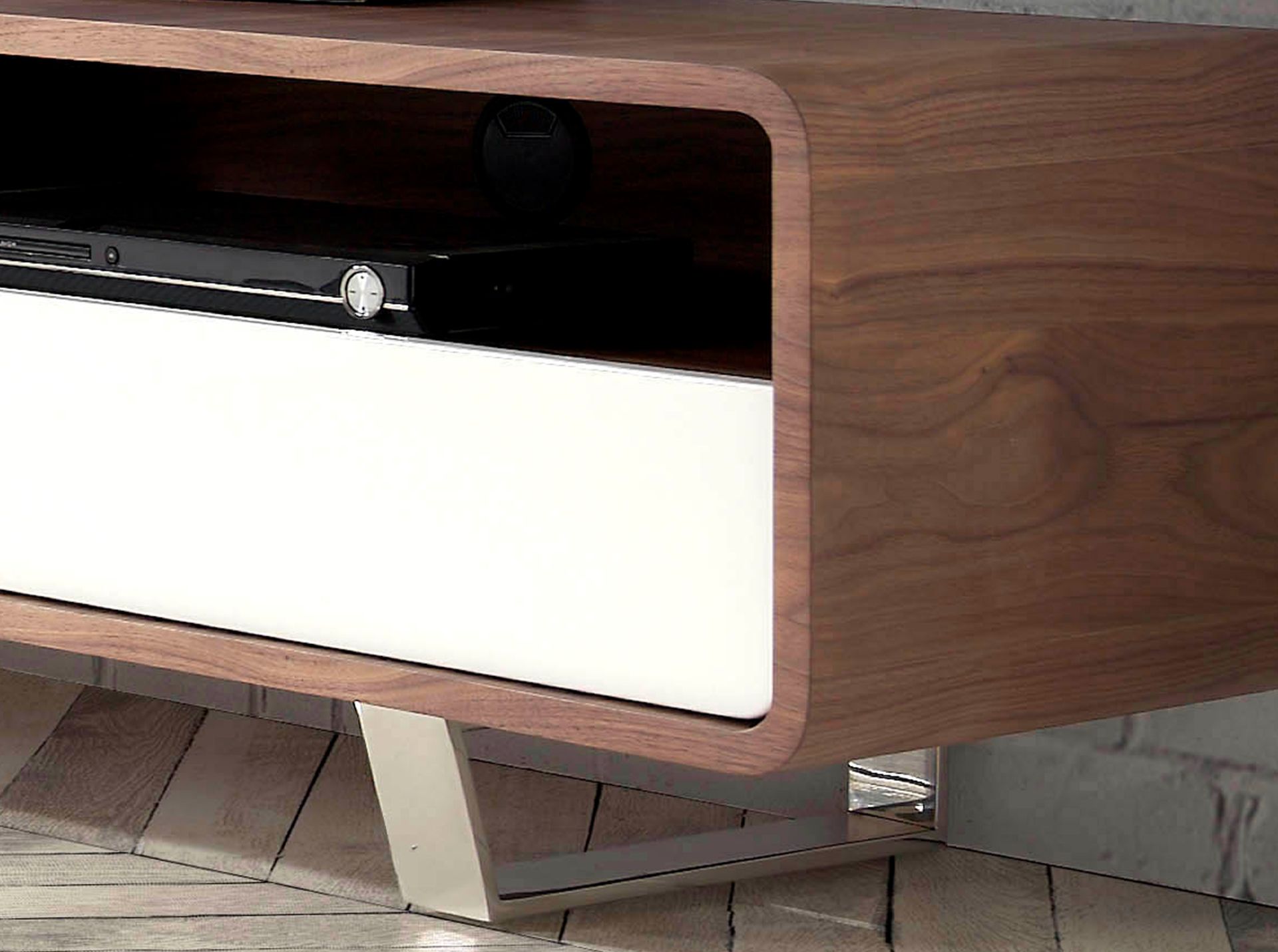 Mueble TV madera blanco, nogal y acero cromado