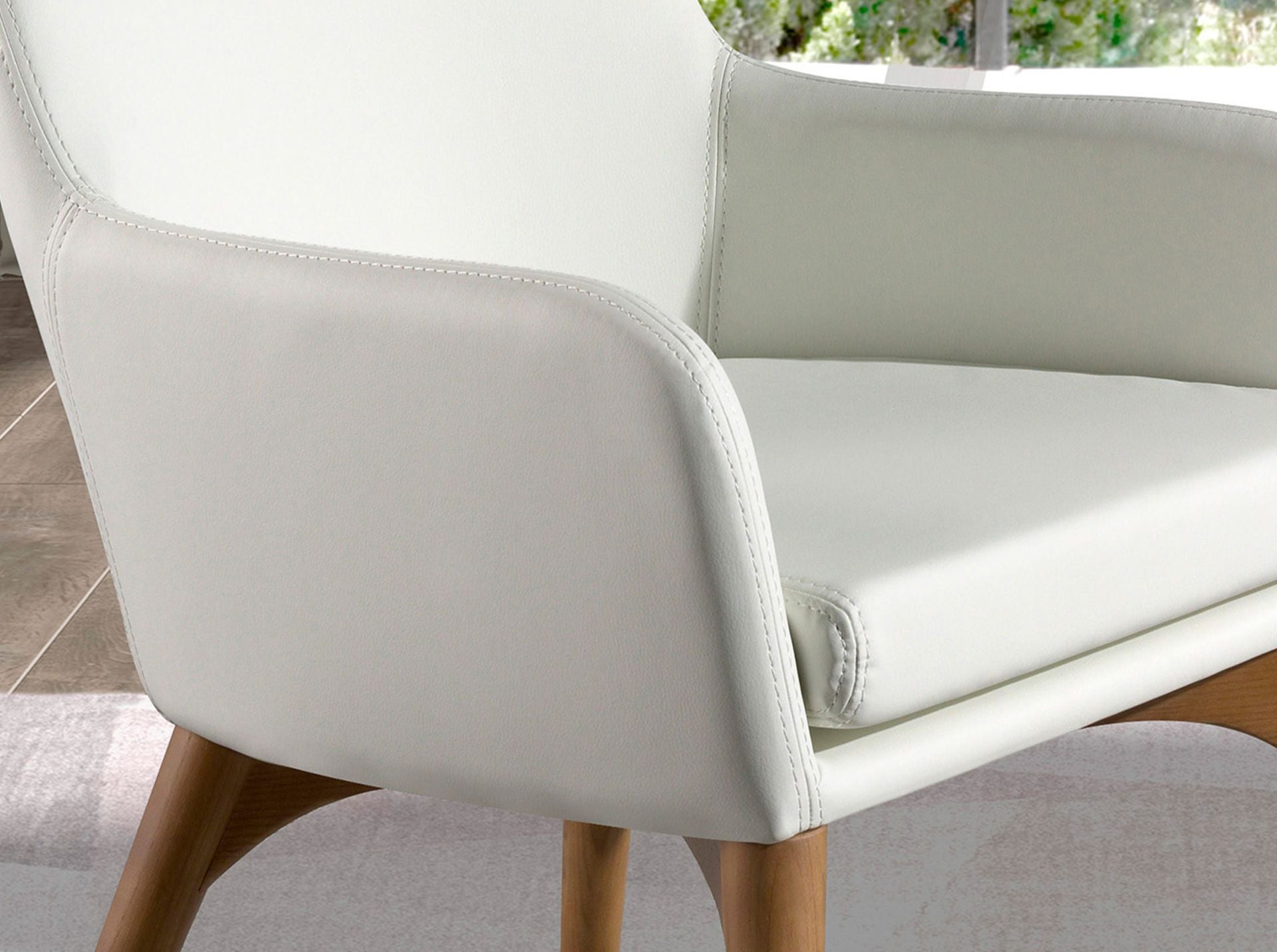 Silla polipiel blanco