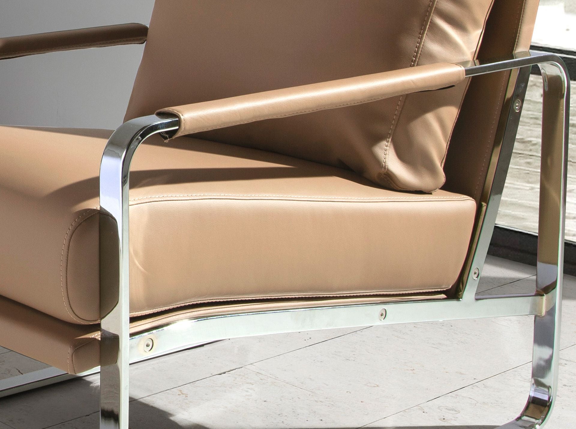 Sillón polipiel visón