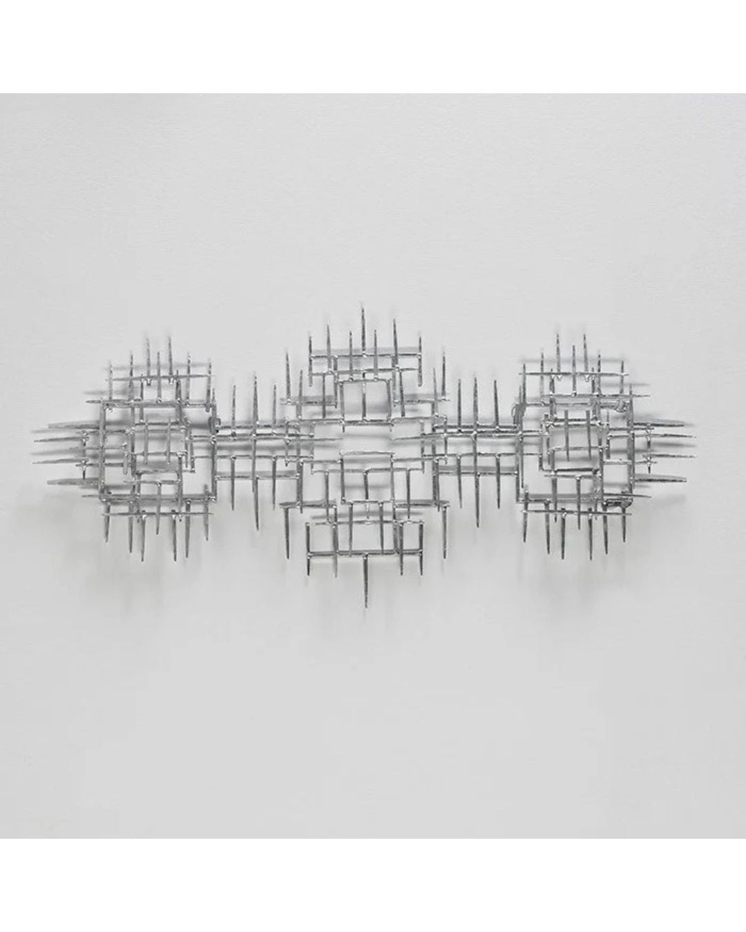 ESCULTURA 120x6x60 METAL PLATA