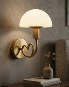 Lámpara de pared de metal dorado y cristal, 23x15x22 cm