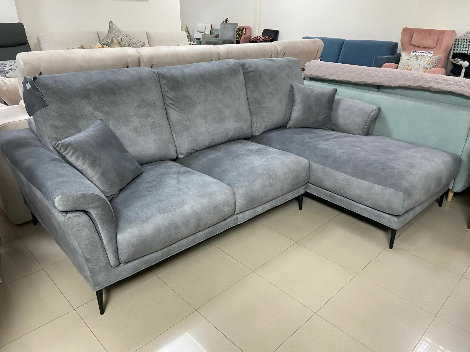 Sofá Tallín con Chaislong