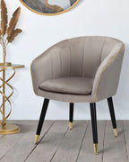 Sillón de tela gris con acabados dorados, 62x58x78 cm