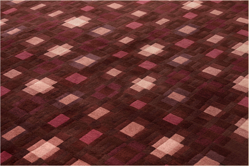 Detalle del patrón geométrico de la alfombra Echo Red