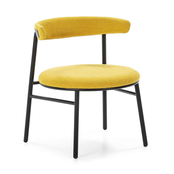 Silla 59x59x70 cm de metal negro y tela amarilla