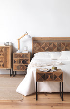 MESITA DE NOCHE MADERA RECICLADA 1 PUERTA CON BASE METALICA