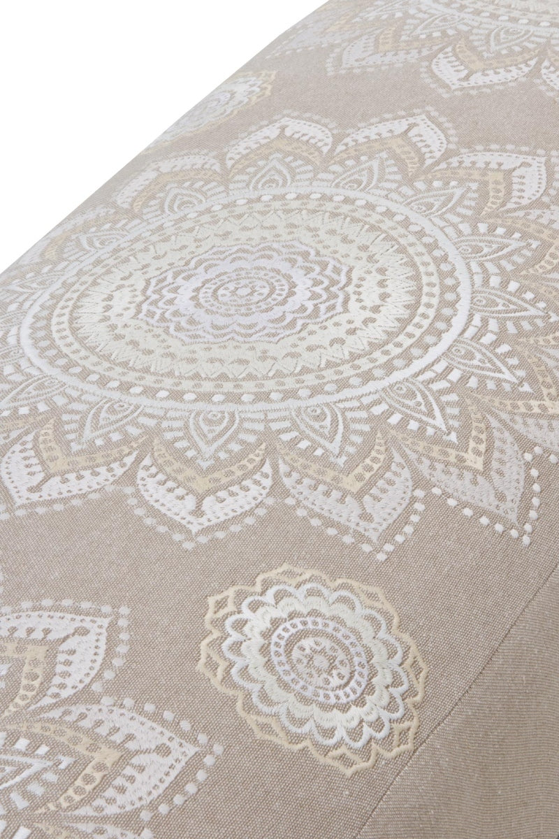 PUFF TAPIZADO ALGODON/POLIESTER PATAS DE MADERA