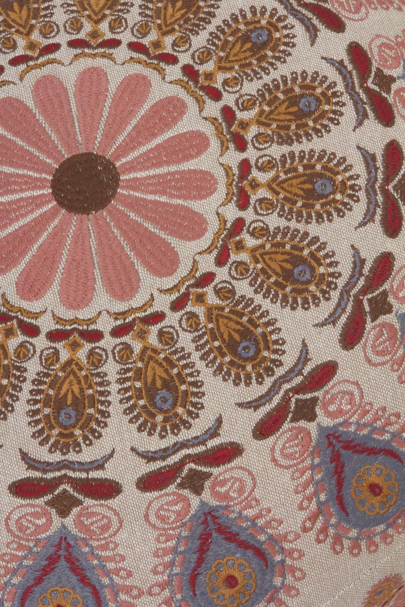 PUFF TAPIZADO ALGODON/POLIESTER PATAS DE MADERA