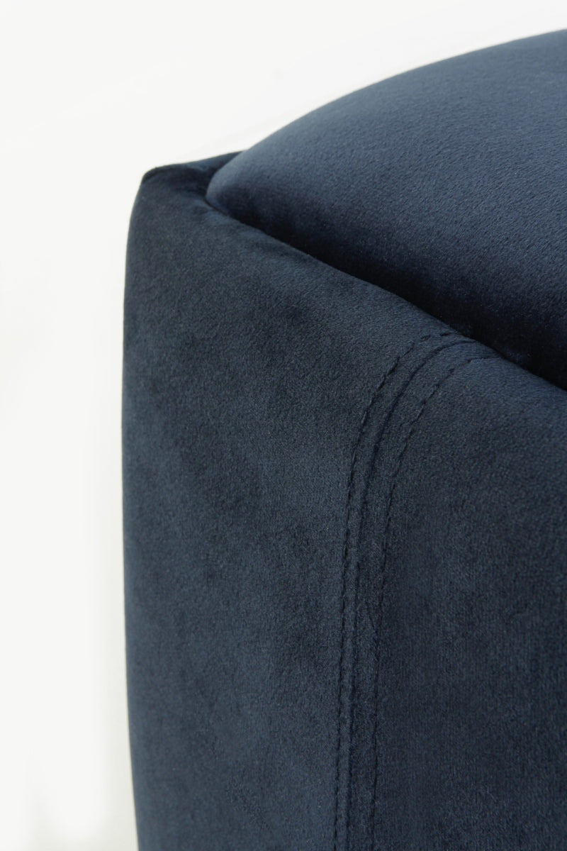 PUFF TAPIZADO TERCIOPELO AZUL CON ASA IMITACION PIEL