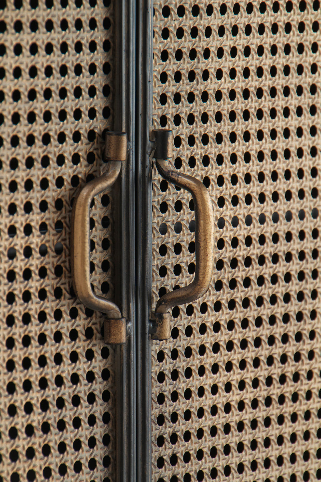 MUEBLE AUXILIAR ESTRUCTURA METAL