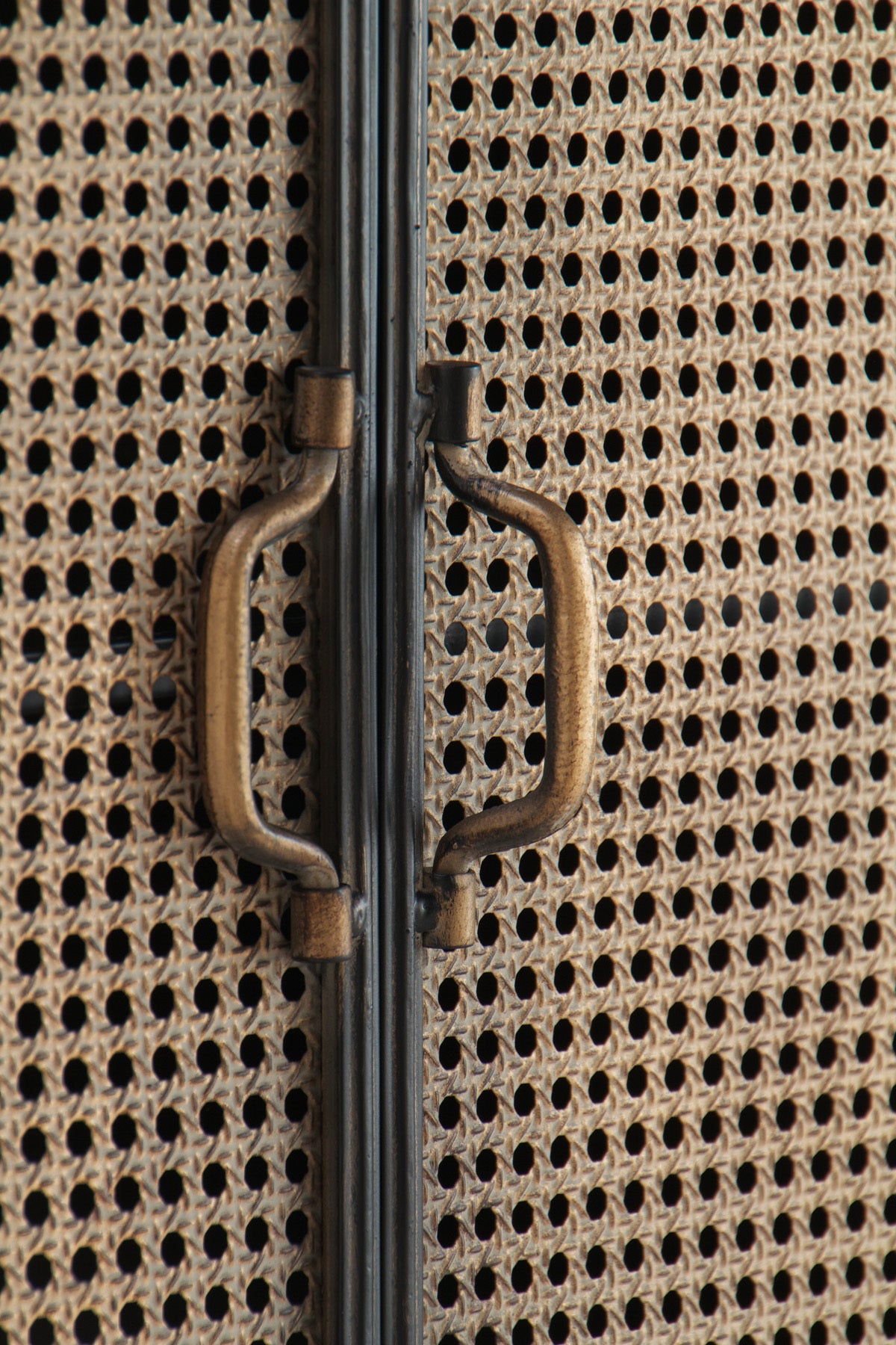 MUEBLE AUXILIAR ESTRUCTURA METAL