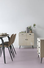 COMODA MADERA NATURAL PATAS METALICAS NEGRAS