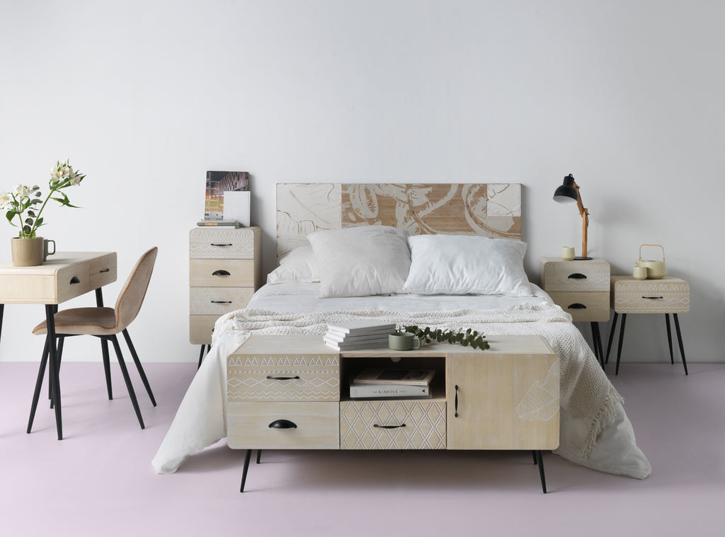 MUEBLE TV MADERA NATURAL PATAS METALICAS NEGRAS