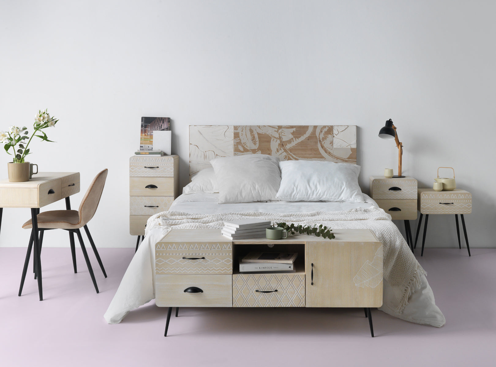 MUEBLE TV MADERA NATURAL PATAS METALICAS NEGRAS