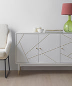 APARADOR 3 PUERTAS LACADO EN BLANCO CON FRONTIS DECORADO EN ORO