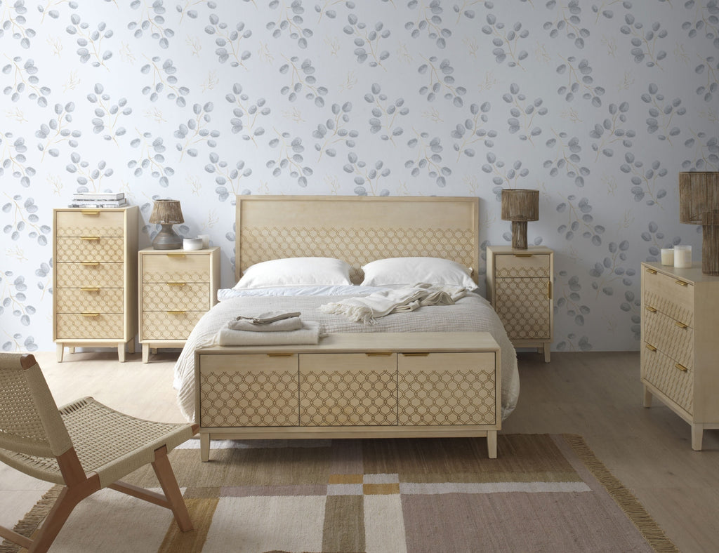 COMODA 3 CAJONES CHAPADO EN ROBLE ACABADO EN MARFIL